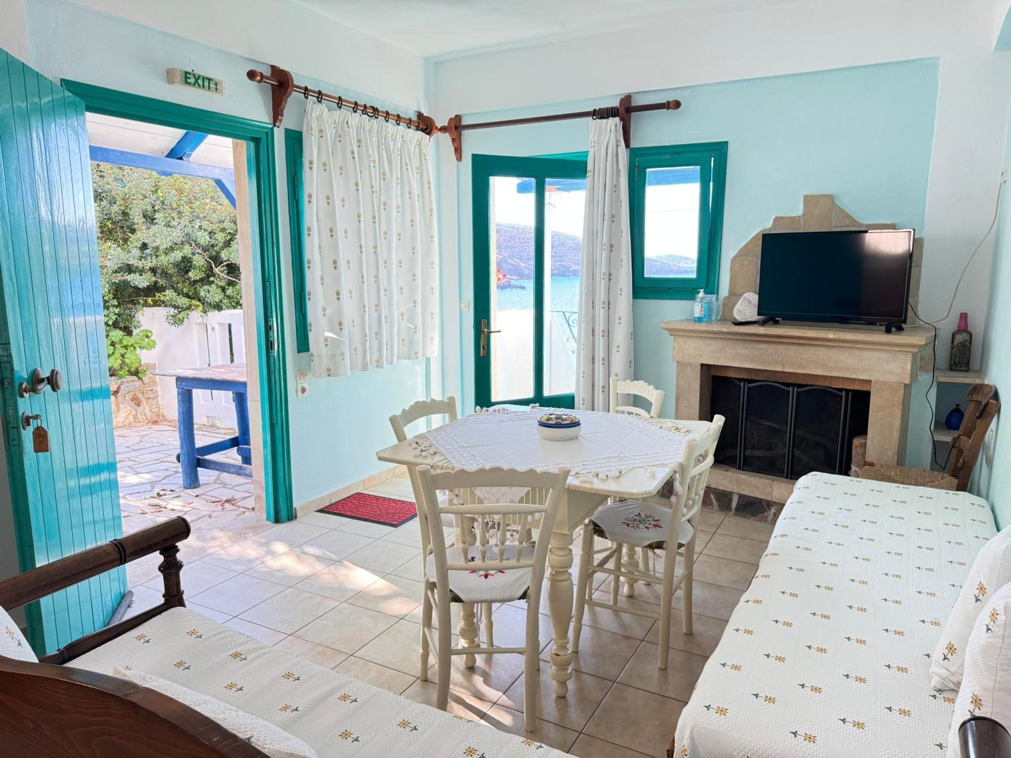 Patras Apartments Fourni Ikarias Bagian luar foto