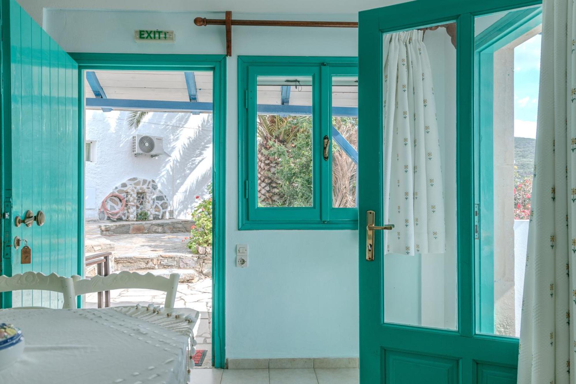 Patras Apartments Fourni Ikarias Bagian luar foto