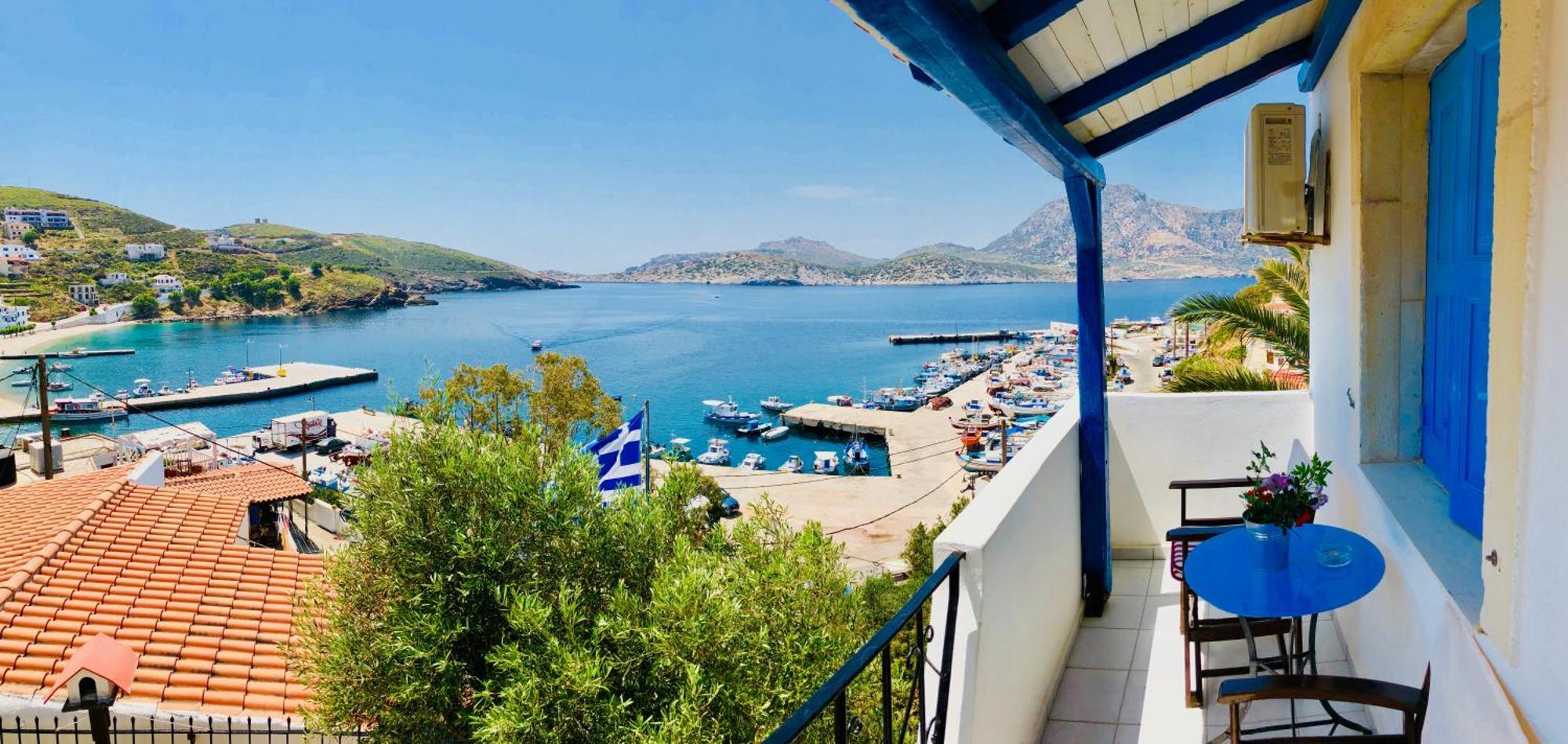Patras Apartments Fourni Ikarias Bagian luar foto