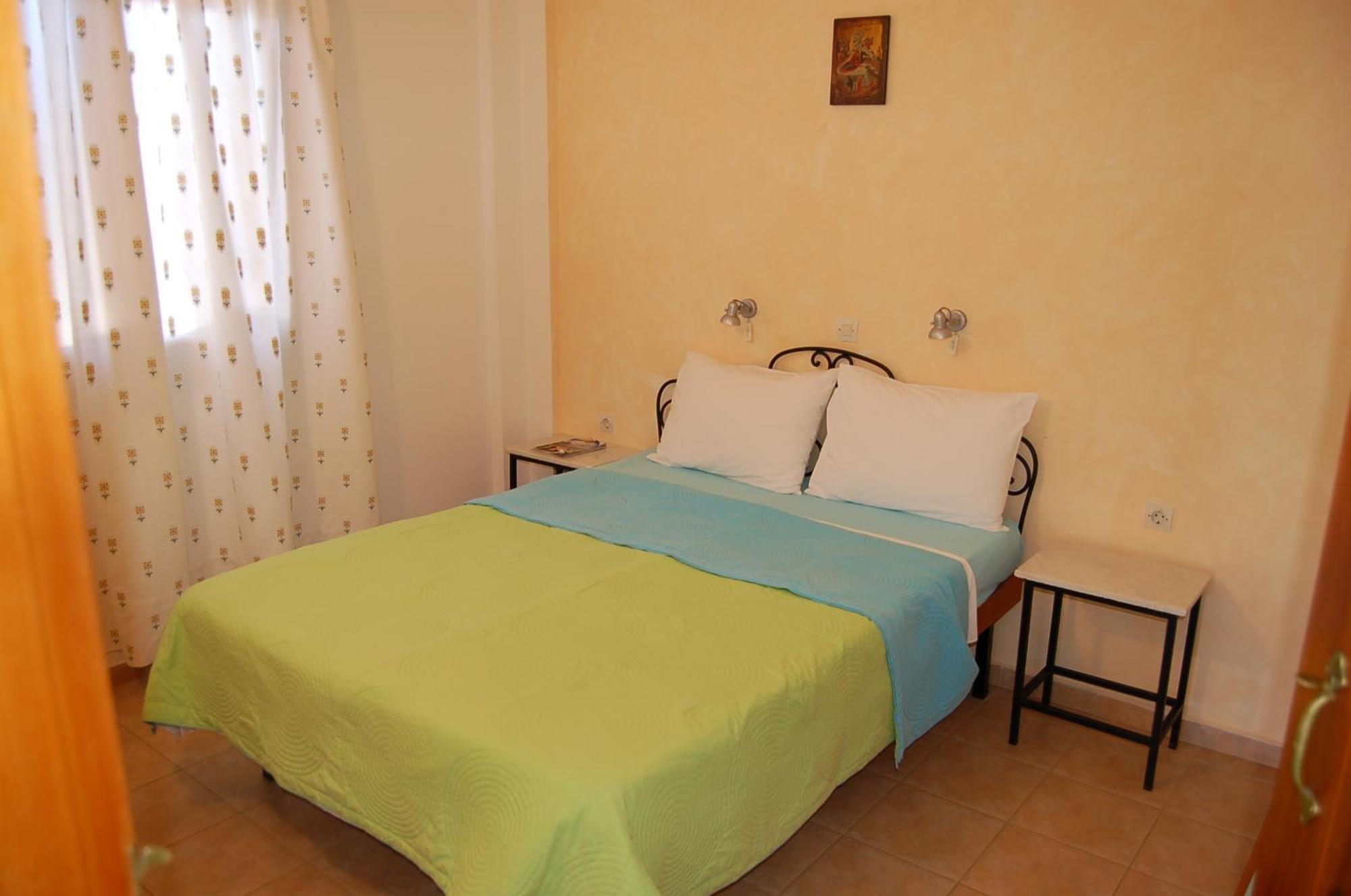 Patras Apartments Fourni Ikarias Bagian luar foto