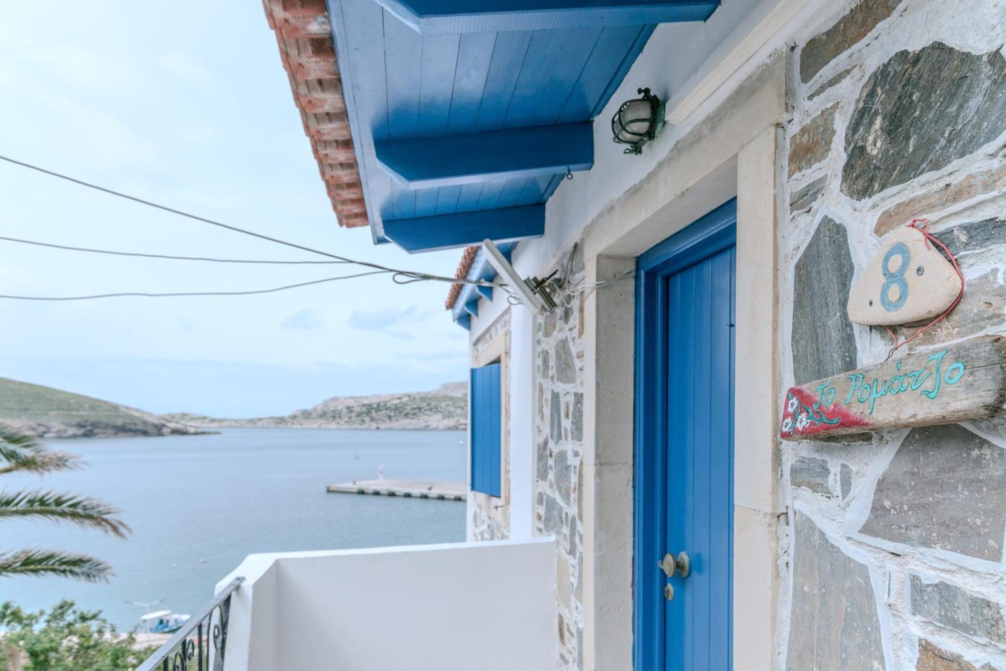 Patras Apartments Fourni Ikarias Bagian luar foto