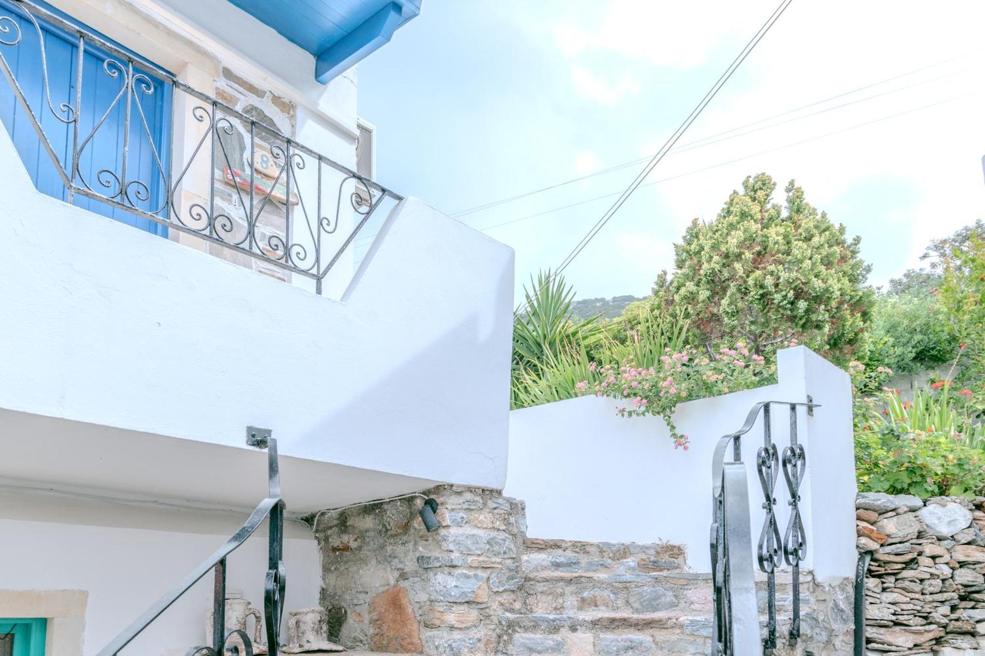 Patras Apartments Fourni Ikarias Bagian luar foto