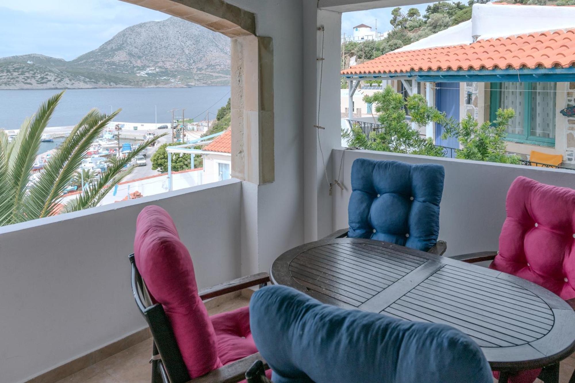 Patras Apartments Fourni Ikarias Bagian luar foto